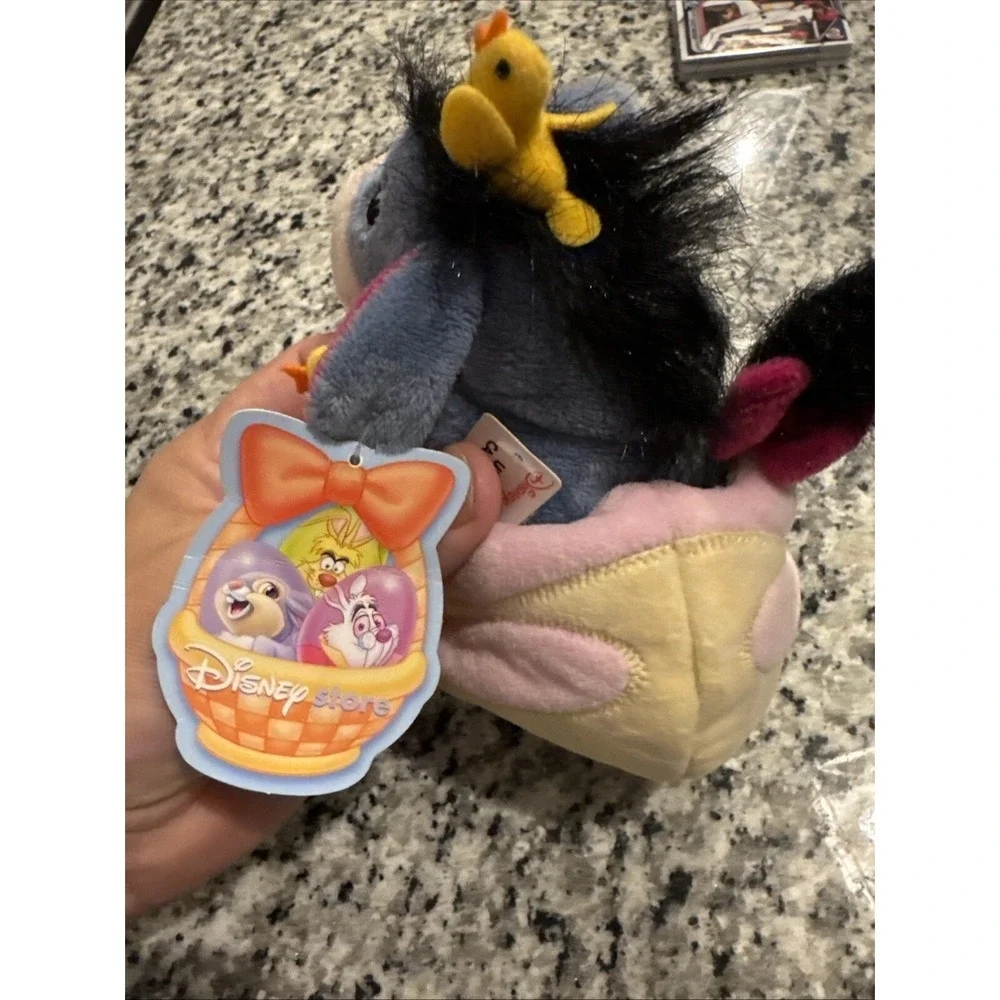 Disney Store Eeyore Bean Bag In An‎ Egg Shell W/ Baby Chicks Easter 7